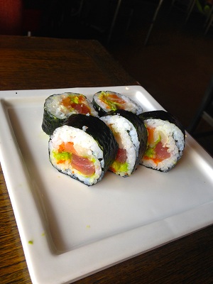 Upscale Aka Sushi House is a Diner's Dream Come True! 