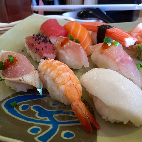 Source: Foodspotting, Sushi Lunch Combo